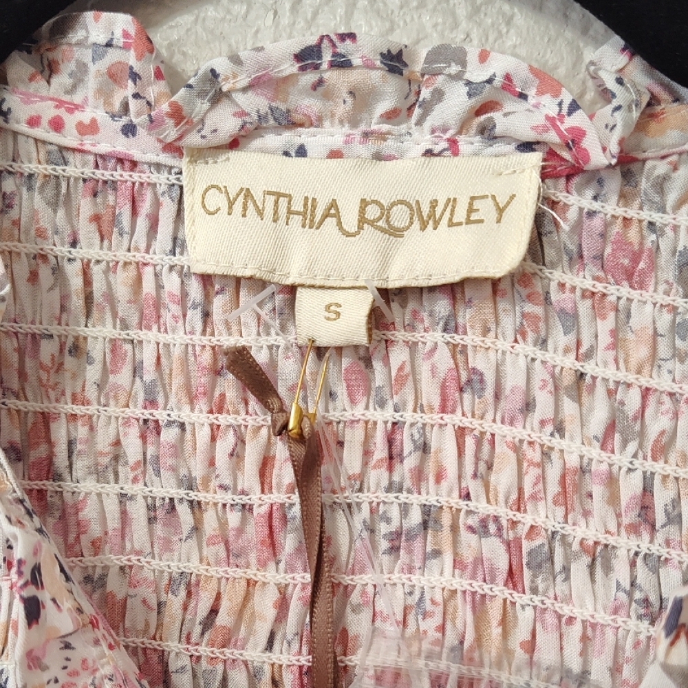 *NWT Cynthia Rowley Pink White Floral Smocked Blouse Long Sleeve Flowy Blouse - Picture 2 of 6